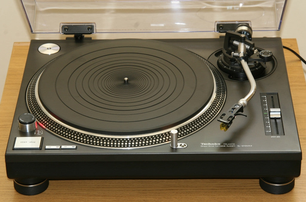 Rent Technics SL-1210MK2